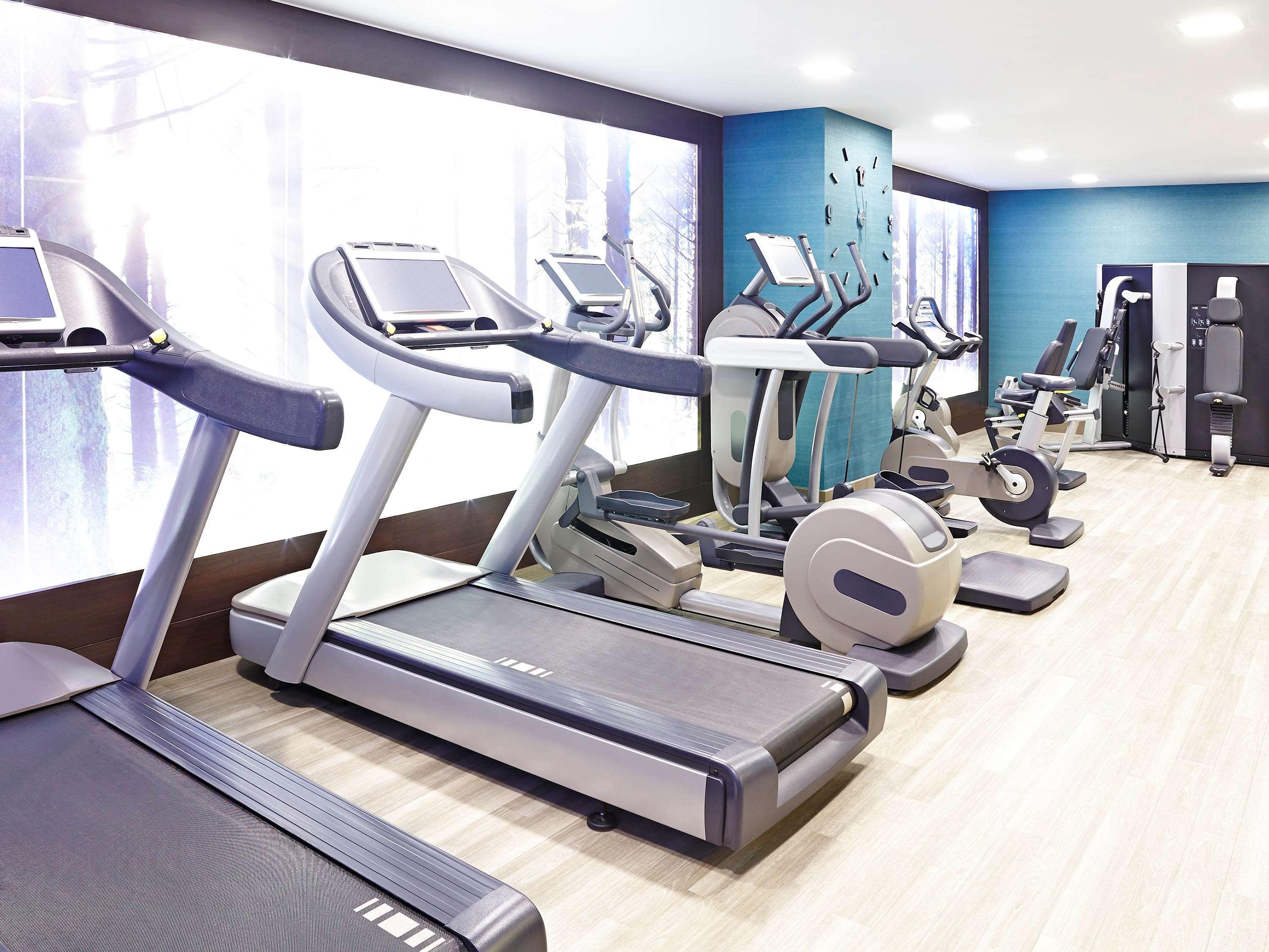 Novotel London 4*