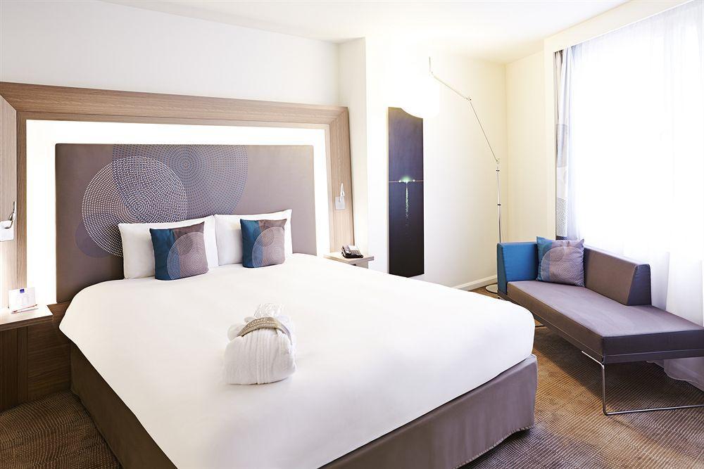 Novotel London Отель