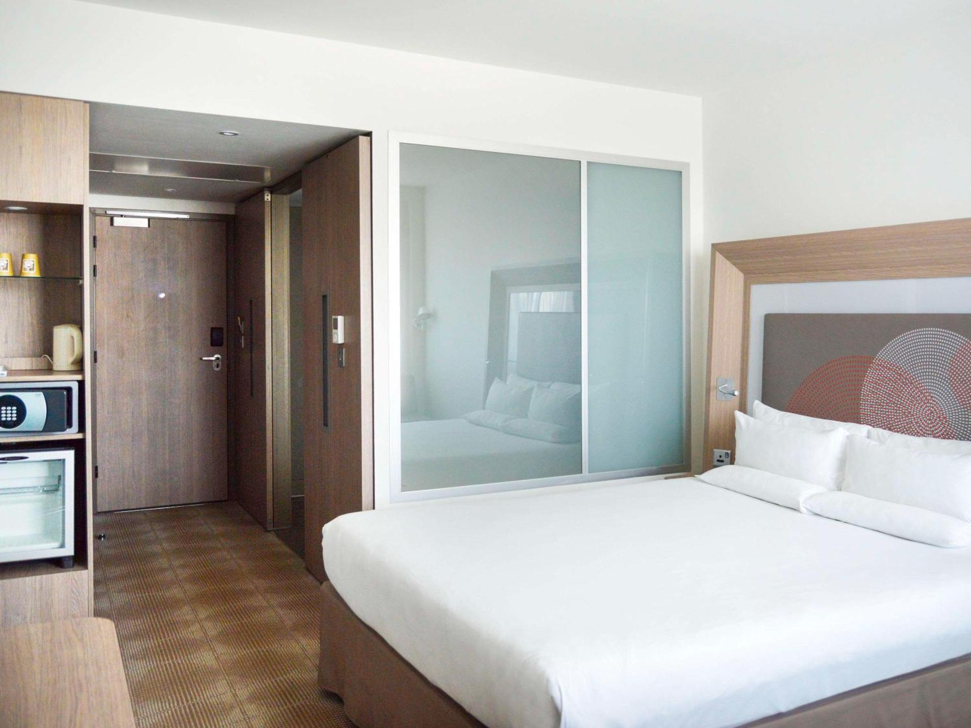 Novotel London Hotel 4*