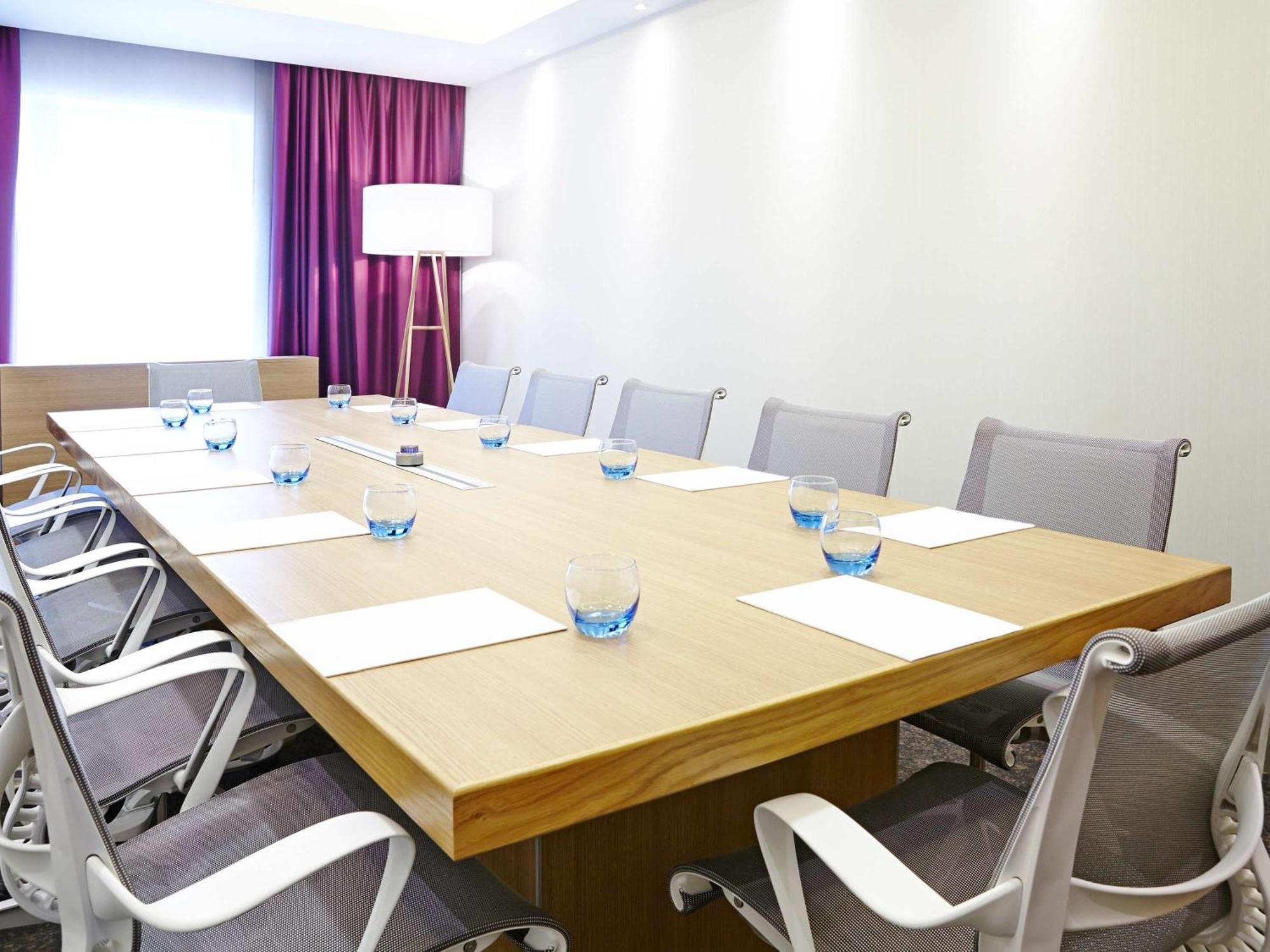 Novotel London Hotel 4*