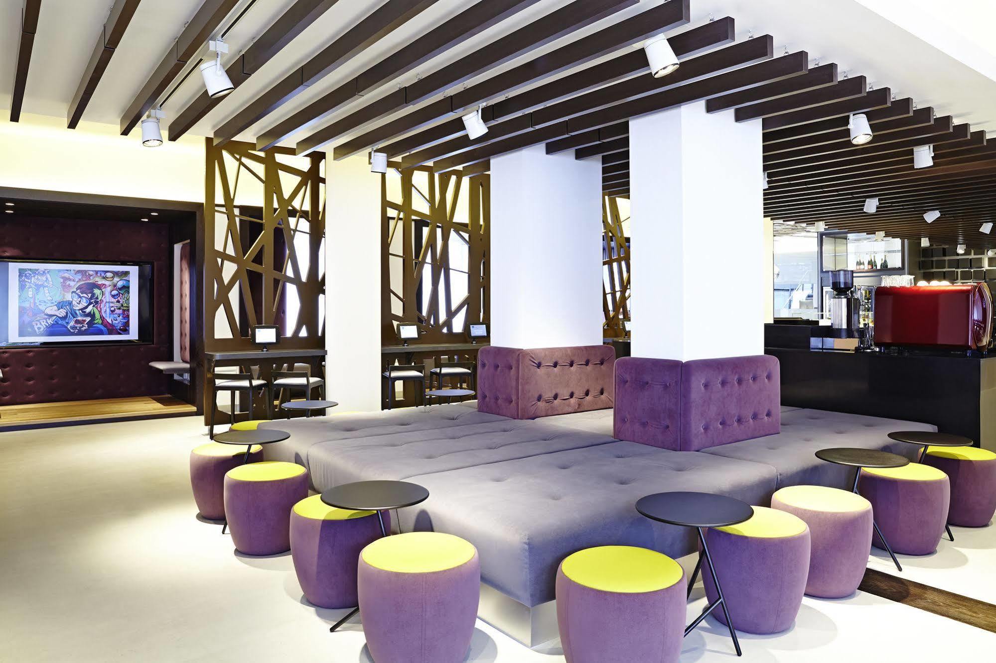 Novotel London 4*